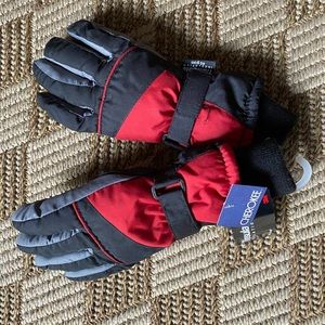 NWT Boys Thinsulate waterproof gloves Size 8-16